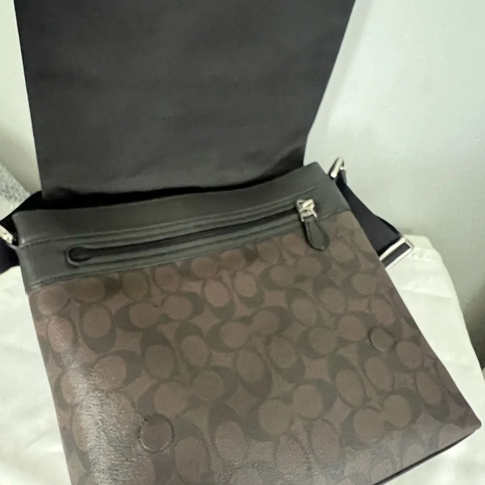 COACH CHARLES MESSENGER BAG